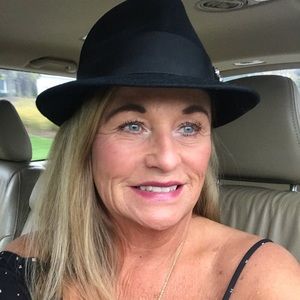 Meet your Posher, Alexa